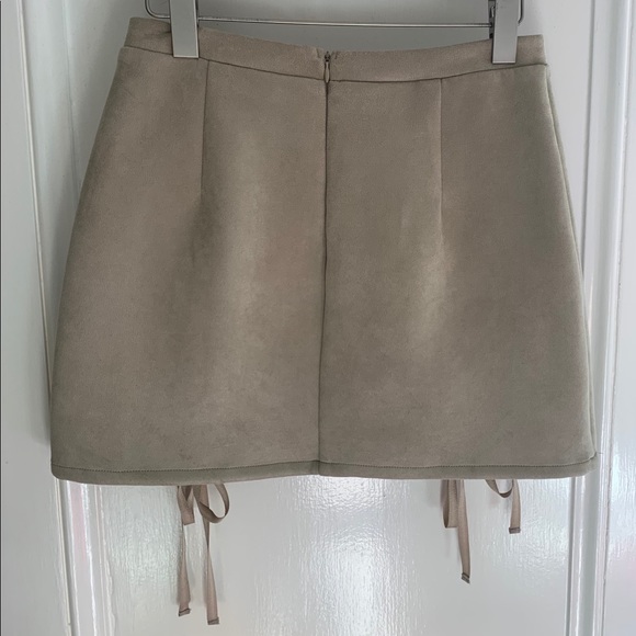 Ribbon Camel Skirt - Picture 2 of 4